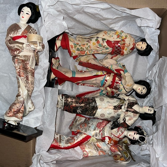 Nishi Other - VINTAGE HARD TO FIND SET OF NISHI DOLL (SET OF 5)